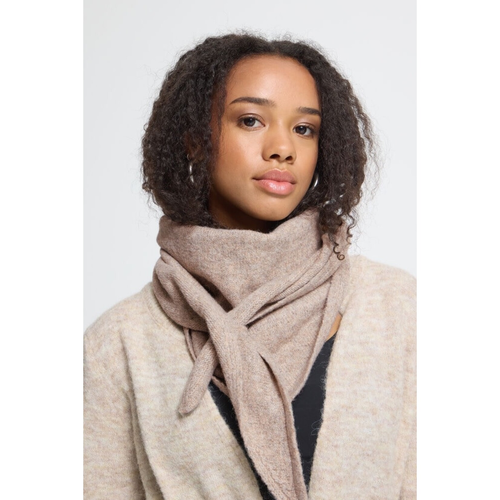 ICHI Iagry sjaal driehoek beige