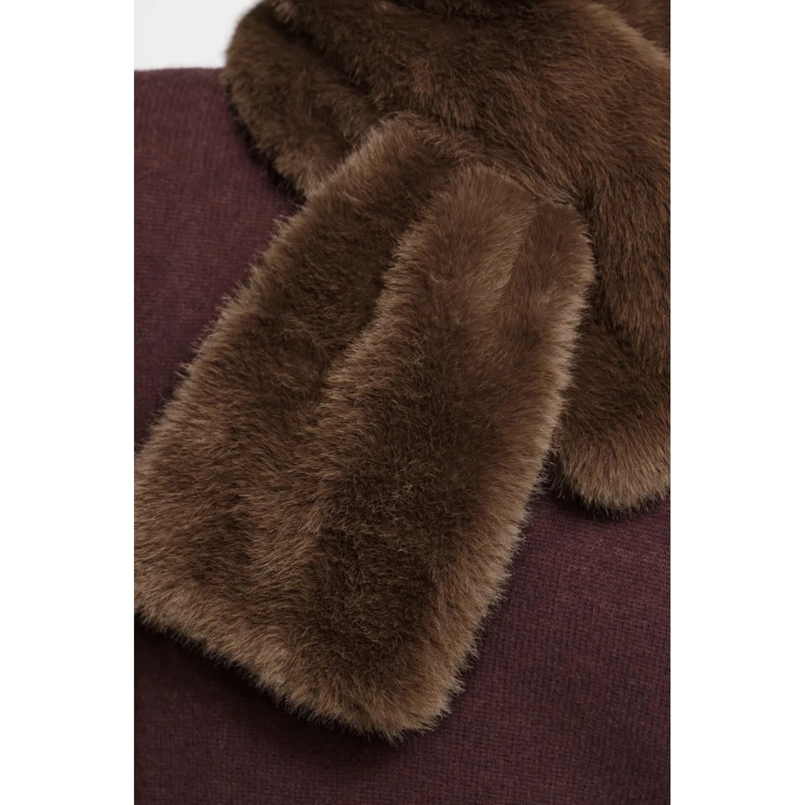ICHI Iaebna sjaal faux fur bruin