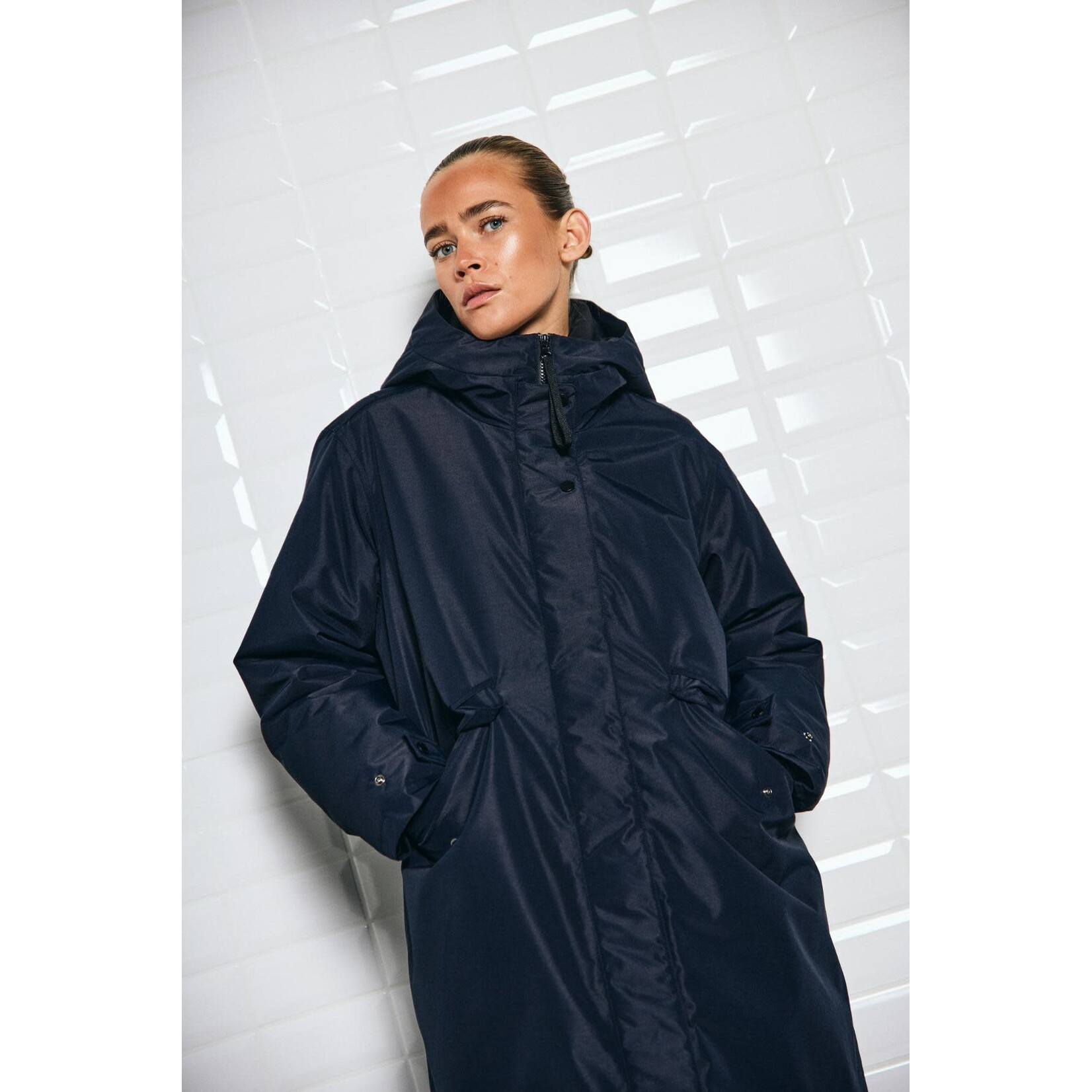 With Black With Black brooklyn parka jas donker blauw