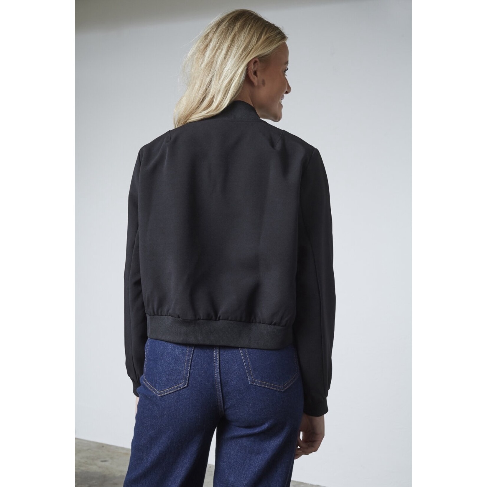 Sisters Point Garwin bomber jacket Black
