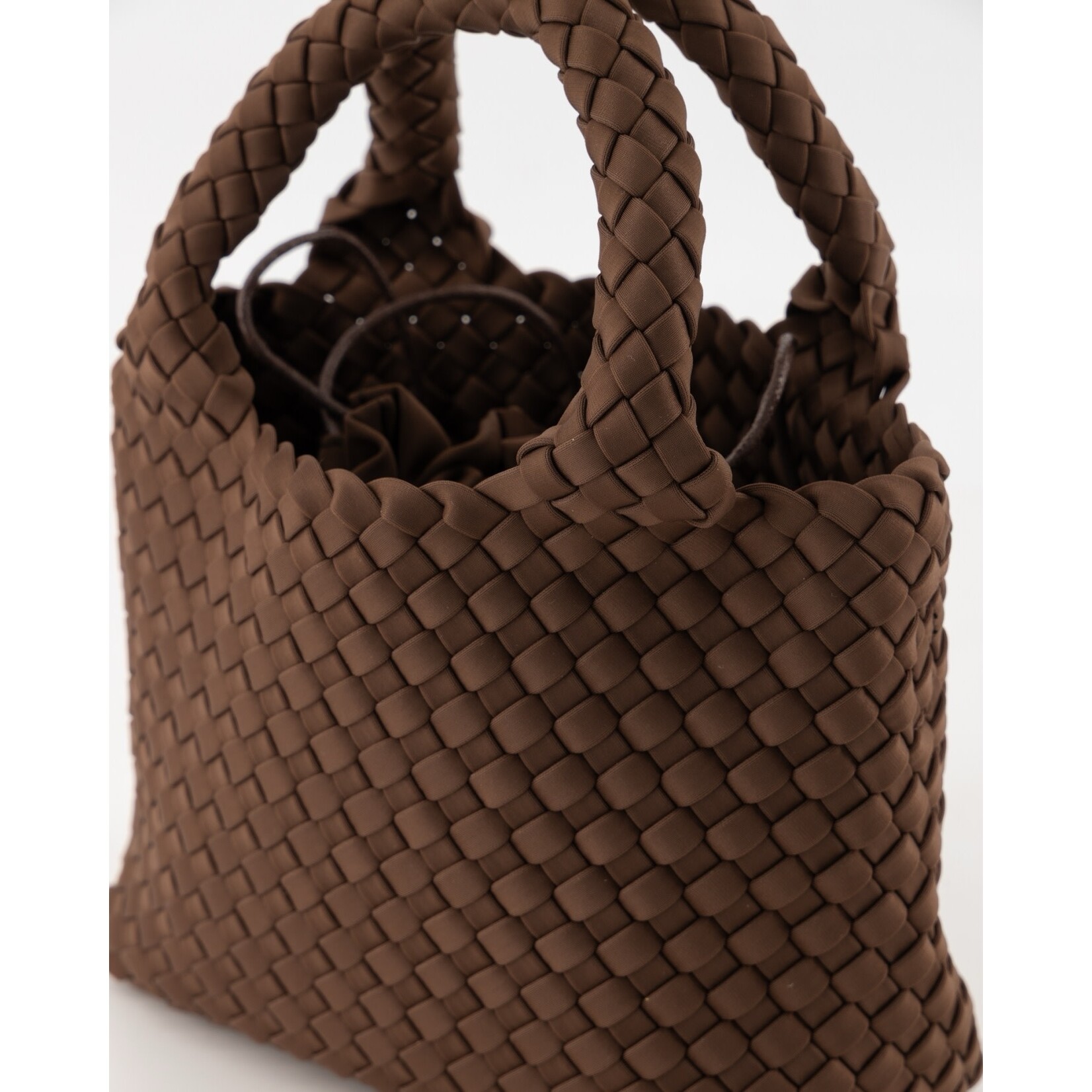 Tas Alyssa bruin