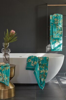Beddinghouse x Van Gogh Museum Blossom Bath Towel Blue
