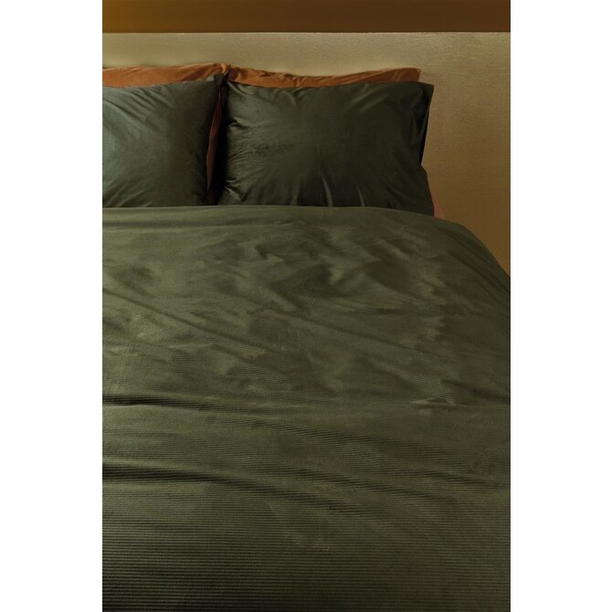 At Home by BeddingHouse Cosy Corduroy Dekbedovertrek  Groen 60 x 70 cm At Home by BeddingHouse Cosy Corduroy Dekbedovertrek  Groen 60 x 70 cm