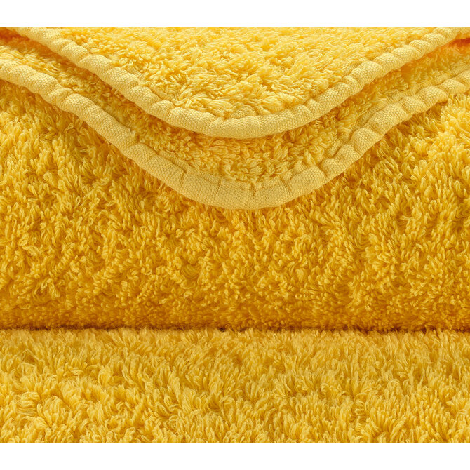 Abyss & Habidecor Super Pile Douchelaken 70x140 830 banane