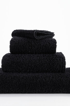 Abyss & Habidecor Super Pile Douchelaken 70x140 990 black