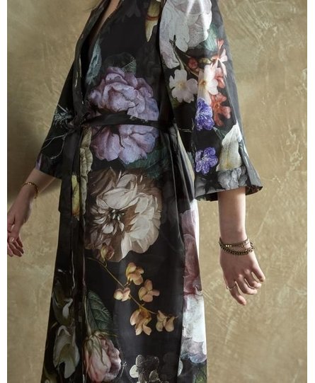 Essenza Sarai Fleur Festive Kimono XS Blooming black