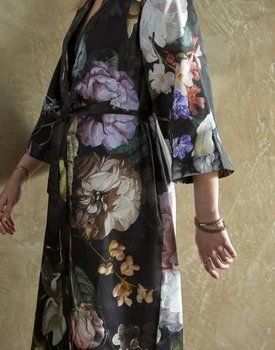 Essenza Sarai Fleur Festive Kimono L Blooming black