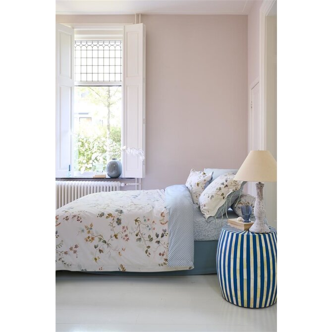 Pip Studio Kawai Flower Dekbedovertrekken- White 260x200/220 cm Pip Studio Kawai Flower Dekbedovertrekken- White 260x200/220 cm