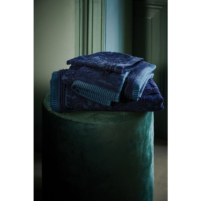 Pip Studio Handdoek Tile de Pip Dark Blue 55x100
