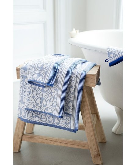 Pip Studio Handdoek Tile de Pip Blue  55x100