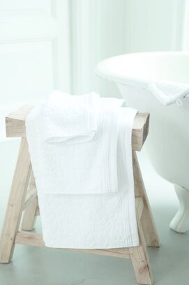Pip Studio Douchelaken Tile de Pip White  70x140