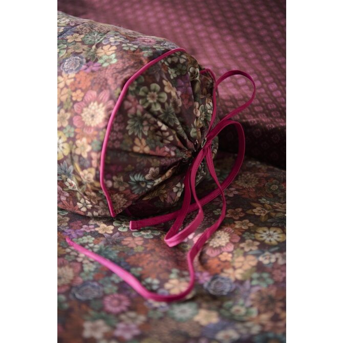 Pip Studio Tutti i Fiori Rolkussen  Donkerrood 22x70 cm