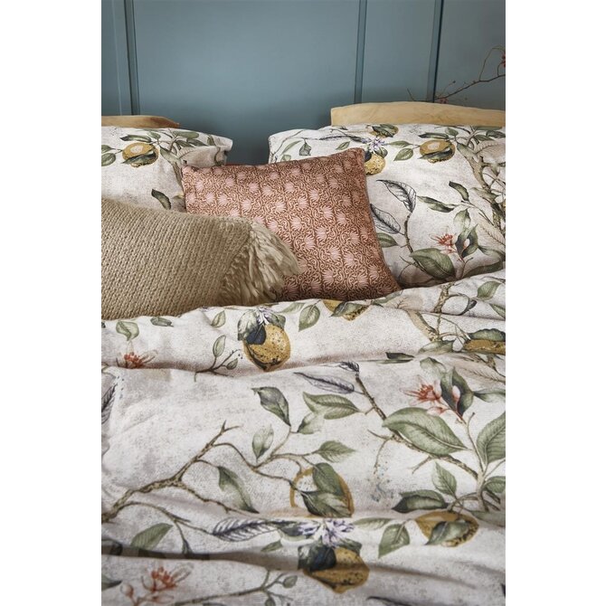At Home by Beddinghouse Lemon Tree Dekbedovertrek Off-white 140 x 200/220 cm At Home by Beddinghouse Lemon Tree Dekbedovertrek Off-white 140 x 200/220 cm