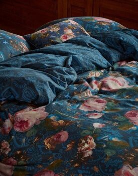 Essenza for Maurtitshuis  Gallery of Roses Cushion 50x50 Nightblue