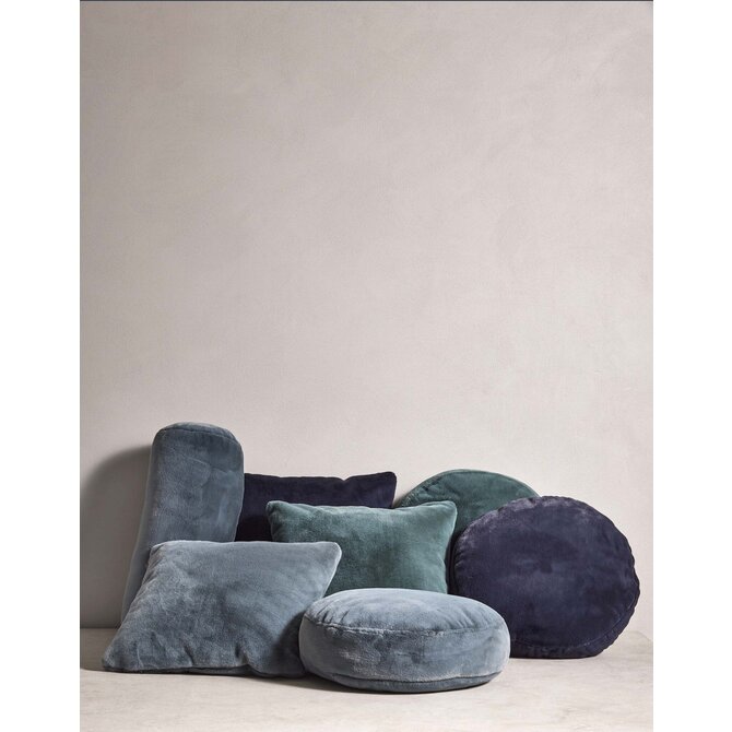 Essenza Mads Furry cushion Nightblue 45 cm round Essenza Mads Furry cushion Nightblue 45 cm round