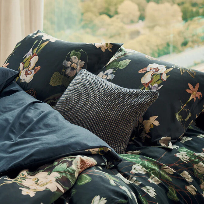 Vandyck Paradiso Dekbedovertrek 1-persoons (140x200/220) blue ink Vandyck Paradiso Dekbedovertrek 1-persoons (140x200/220) blue ink