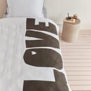 VT wonen VTwonen dekbedovertrek Bold Love  Naturel 200x200/220 cm