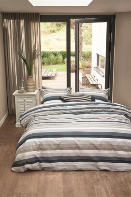Riviera Maison Dekbedovertrek Sturdy Stripe  Marineblauw 200x200/220 cm