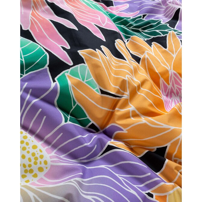 Covers & Co Flower fling Dekbedovertrek Black 240x200/220 Covers & Co Flower fling Dekbedovertrek Black 240x200/220