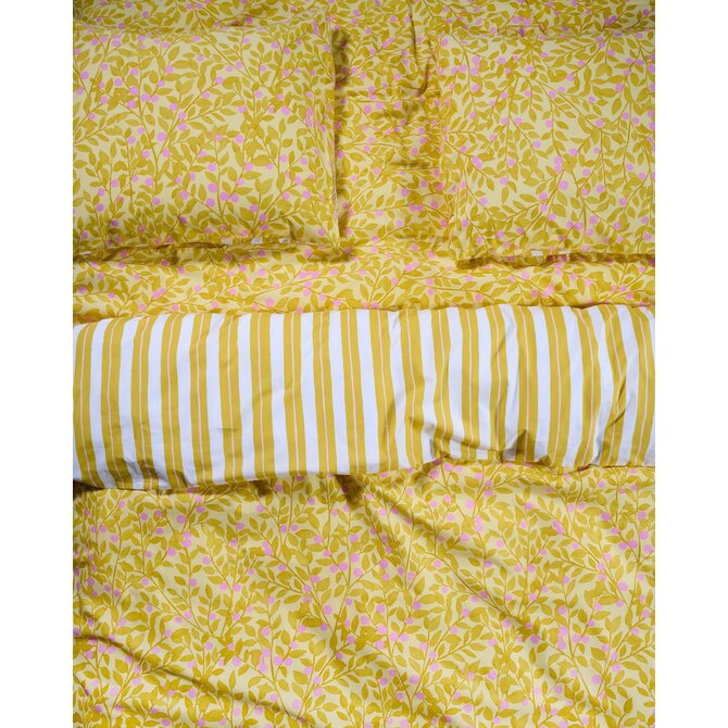 Covers & Co Petite berry Dekbedovertrek Lemon yellow 140x200/220 Covers & Co Petite berry Dekbedovertrek Lemon yellow 140x200/220