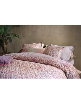 Pip Studio El Bordado Quilt Pink 270x260 cm
