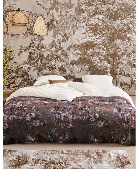 Essenza Isabelle quilt Darkest brown 220x265