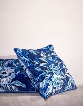 Essenza Yfke cushion Cobalt blue 40x90