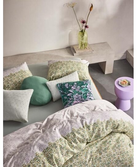 Essenza Yfke cushion Easy green 40x90