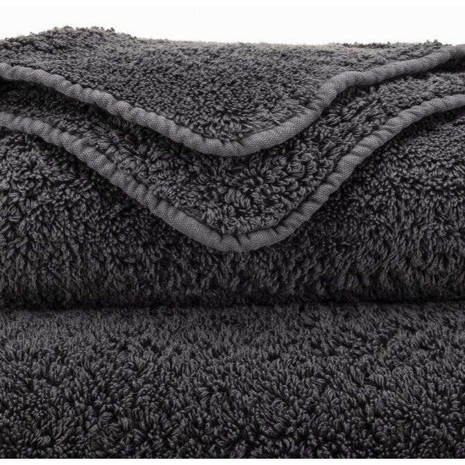 Abyss & Habidecor Super Pile Handdoek 60x110 997 volcan Abyss & Habidecor Super Pile Handdoek 60x110 997 volcan