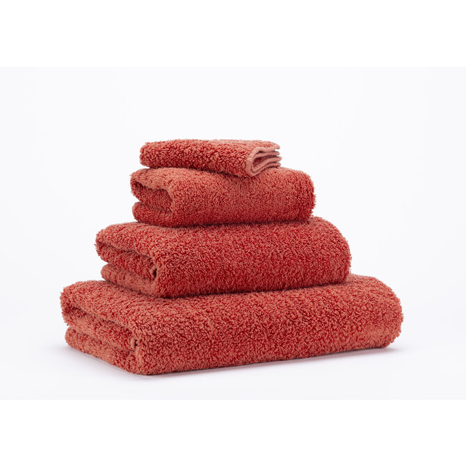 Abyss & Habidecor Super Pile Washandje 17x22 638 chili Abyss & Habidecor Super Pile Washandje 17x22 638 chili