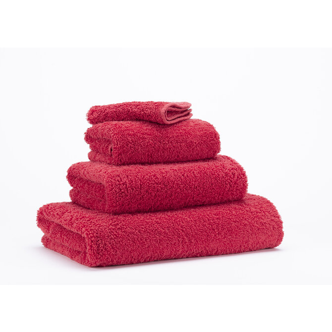 Abyss & Habidecor Super Pile Washandje 17x22 579 viva magenta Abyss & Habidecor Super Pile Washandje 17x22 579 viva magenta