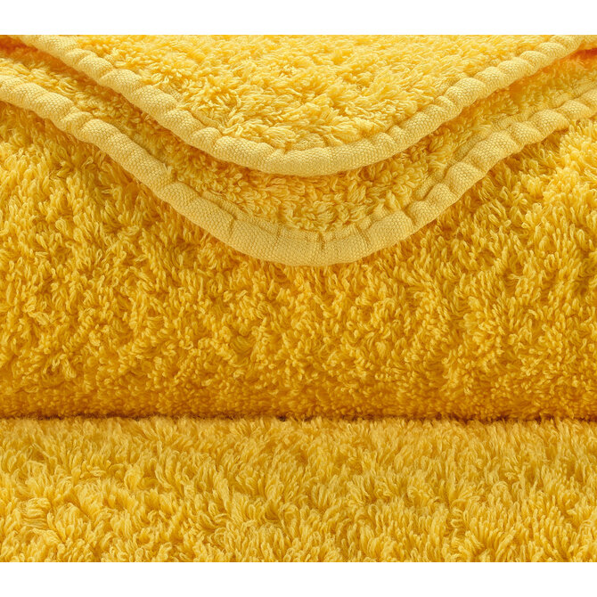 Abyss & Habidecor Super Pile Gastendoekje 40x75 830 banane Abyss & Habidecor Super Pile Gastendoekje 40x75 830 banane