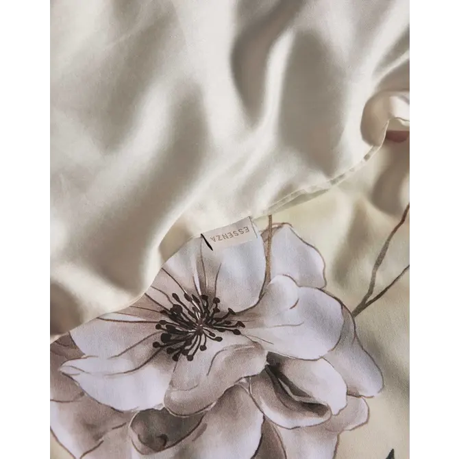 Essenza Romee Dekbedovertrek Vanilla 240x200/220 Essenza Romee Dekbedovertrek Vanilla 240x200/220