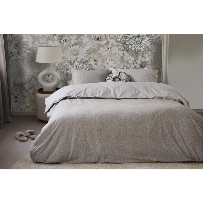 Riviera Maison Dekbedovertrek  Chevron Weave Zand 200x200/220 Riviera Maison Dekbedovertrek  Chevron Weave Zand 200x200/220