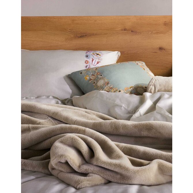 Essenza Veroniq Dekbedovertrek Vanilla 260x200/220 Essenza Veroniq Dekbedovertrek Vanilla 260x200/220