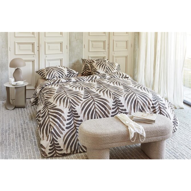 VTwonen dekbedovertrek Bold Feathers - Zand 240x200/220 cm VTwonen dekbedovertrek Bold Feathers - Zand 240x200/220 cm