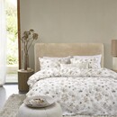 Rivièra Maison Riviera Maison Dekbedovertrek Flowing Flowers - Zand 240x200/220 cm