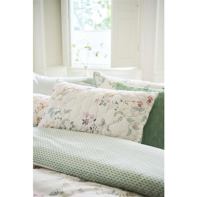 Pip Studio Kili Flower Quilted Cushion - Wit 45x70 cm Pip Studio Kili Flower Quilted Cushion - Wit 45x70 cm