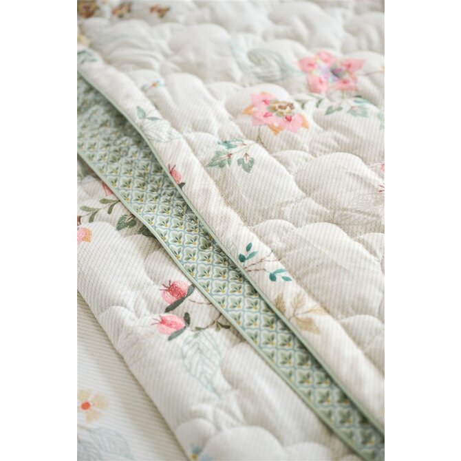 Pip Studio Kili Flower Quilt - Wit 180x260 cm Pip Studio Kili Flower Quilt - Wit 180x260 cm