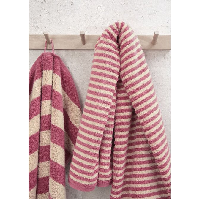 Cawo Lines Streifen 6255 Handdoek 50x100 beere Cawo Lines Streifen 6255 Handdoek 50x100 beere