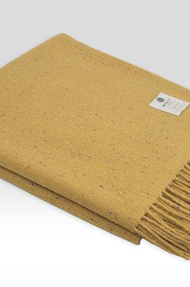 McNutt of Donegal  plaid Lambswool Tweed 230x145 Inishbofin