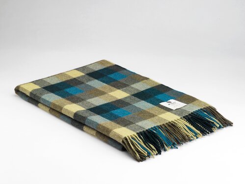 Mcnutt of Donegal McNutt of Donegal plaid lambswool 140x200 Flair