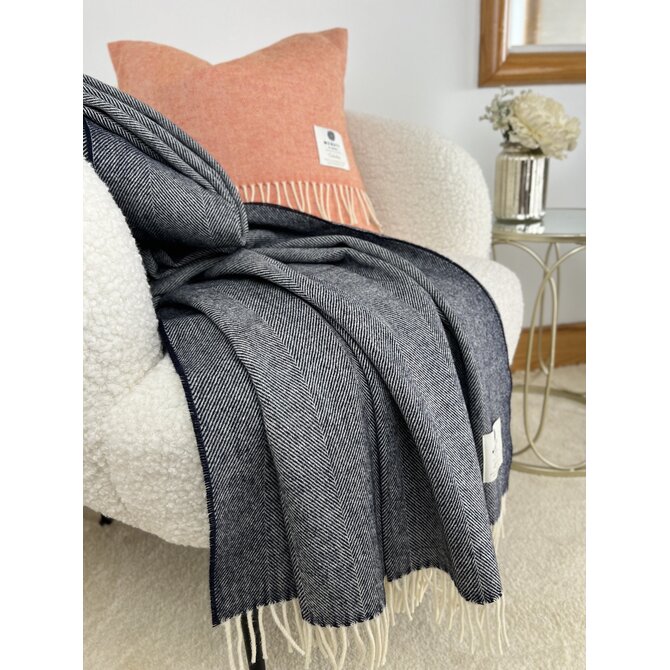 McNutt of Donegal plaid lambswool 140x200 Navy