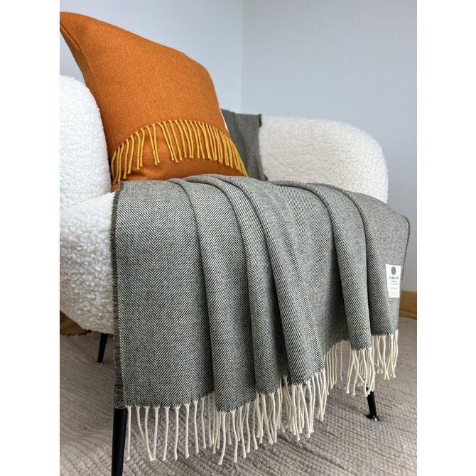 McNutt of Donegal plaid lambswool 140x200 Landscape McNutt of Donegal plaid lambswool 140x200 Landscape