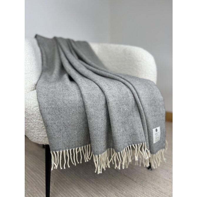 McNutt of Donegal plaid lambswool 140x200 Uniform Grey McNutt of Donegal plaid lambswool 140x200 Uniform Grey