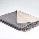Mcnutt of Donegal McNutt of Donegal plaid linen/lambswool reversible 140x200 Feather grey