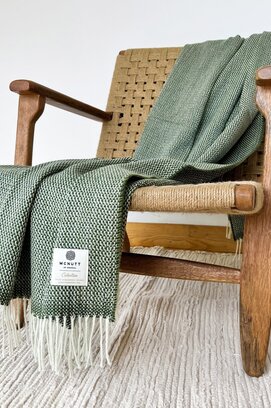 McNutt of Donegal  plaid collection 145x200 Moss