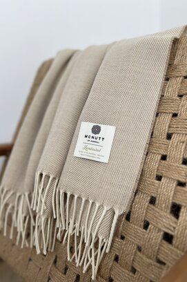 McNutt of Donegal plaid Lambswool XL 230x145 Basswood