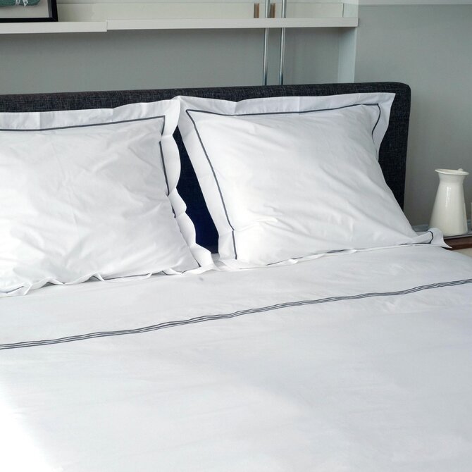 Dommelin Dekbedovertrek Cortina Percal 200TC Wit-Antraciet 140x200/220 cm