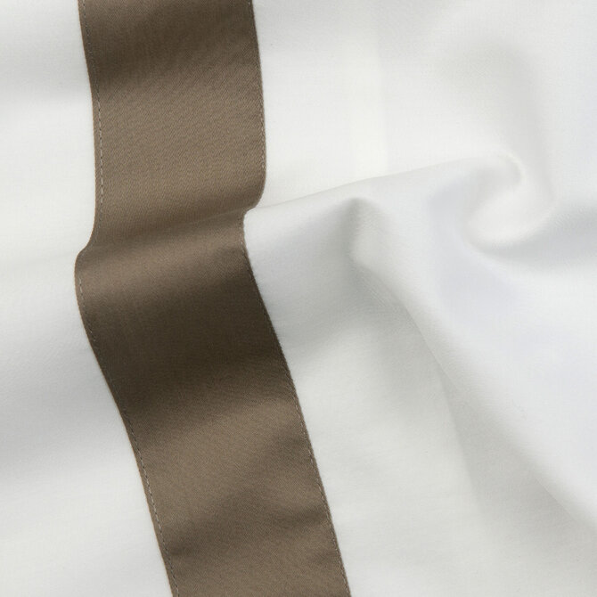 Dommelin Dekbedovertrek Listra Satijn 300TC Wit-Nootmuskaat 140x200/220 cm